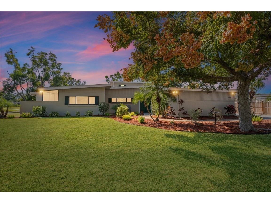 6916 Waverly Street Sarasota FL 34243 A4672359 image1