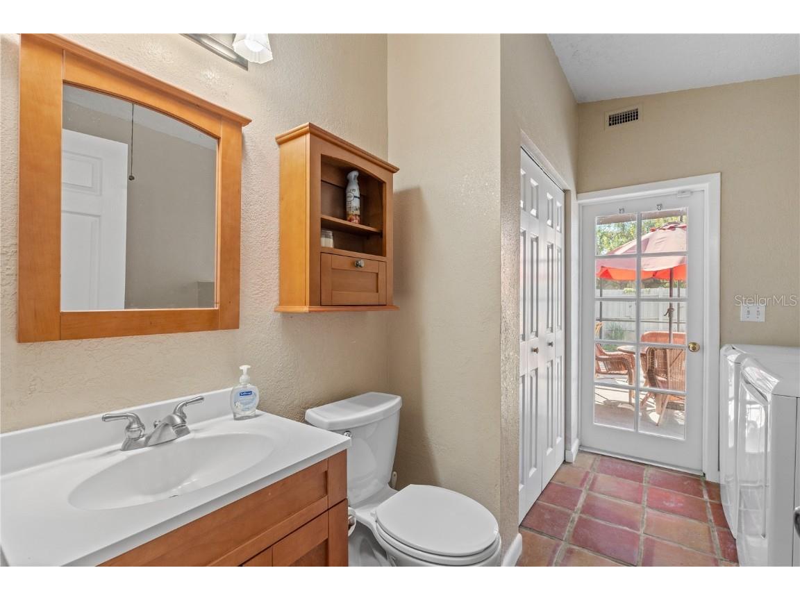 6916 Waverly Street Sarasota FL 34243 A4672359 image17