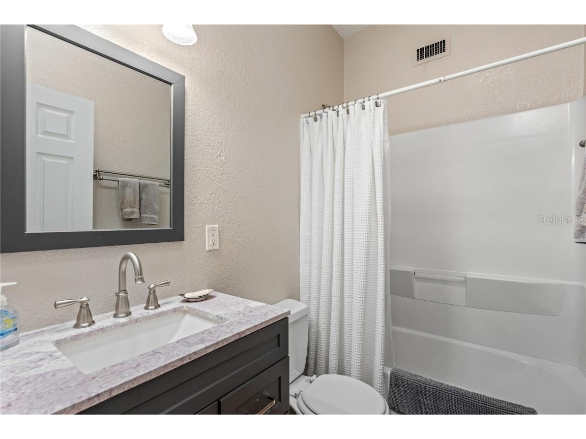 6916 Waverly Street Sarasota FL 34243 A4672359 image32