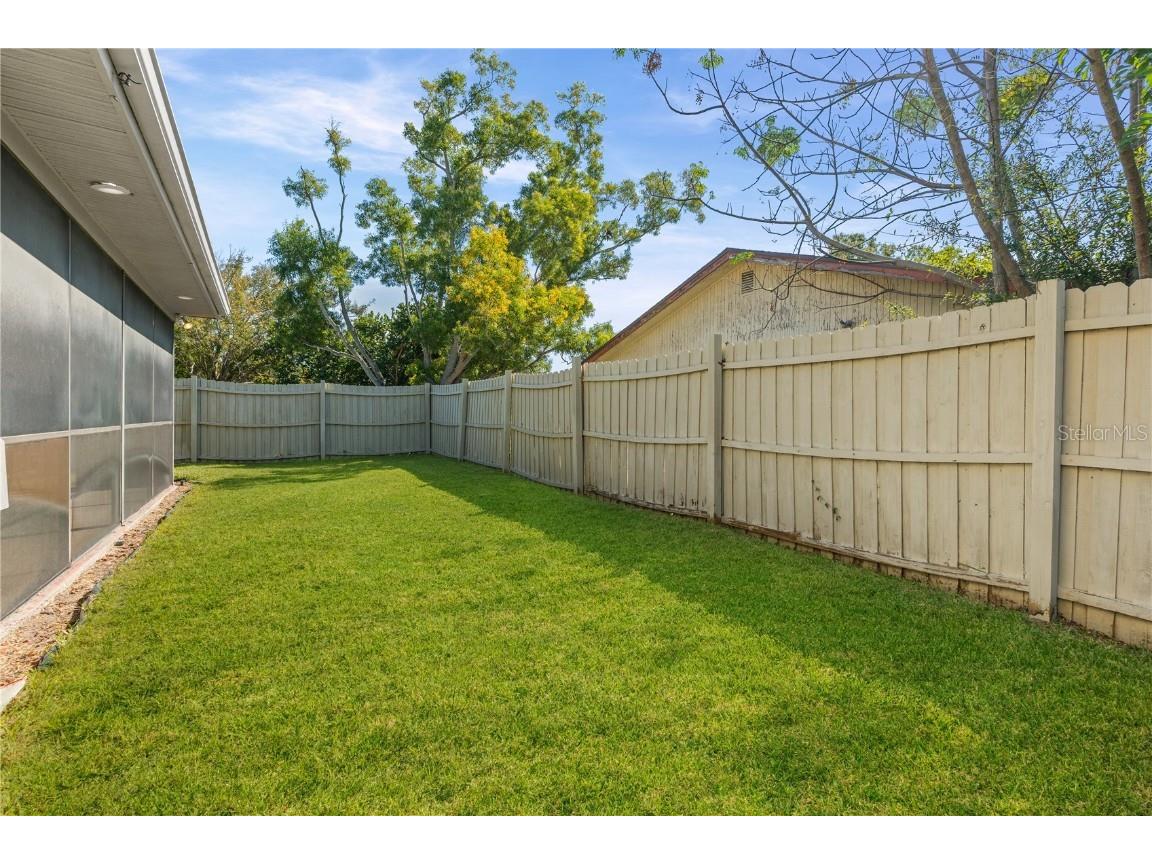 6916 Waverly Street Sarasota FL 34243 A4672359 image38