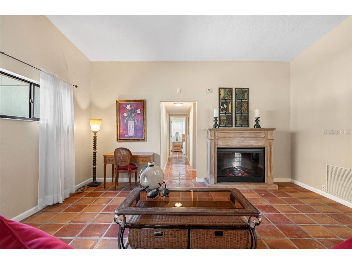 6916 Waverly Street Sarasota FL 34243 A4672359 image9