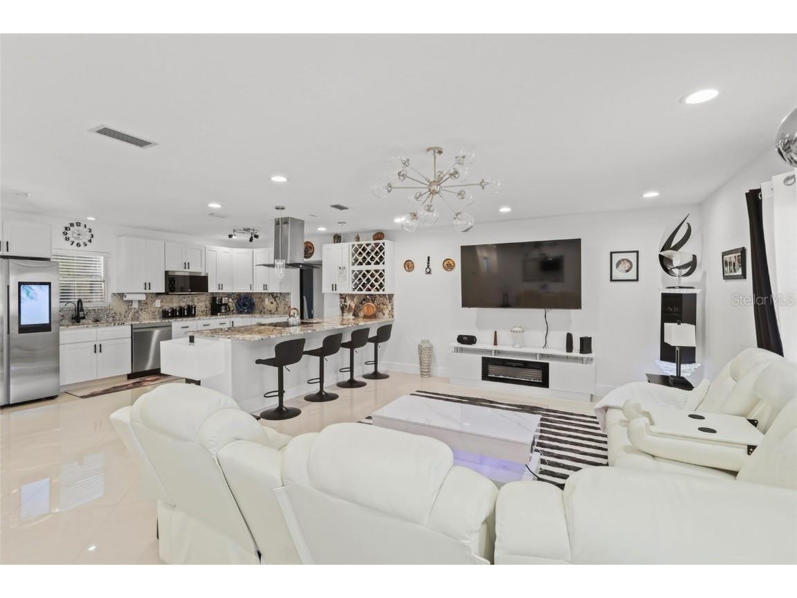 6917 22nd Street W Bradenton FL 34207 A4658445 image3