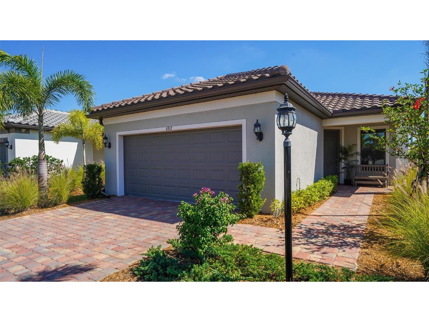 6917 Hanover Court Bradenton FL 34202 A4564146 image1