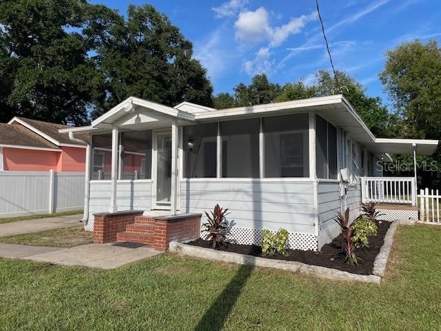 6917 N Lynn Avenue Tampa FL 33604 A4675470 image1