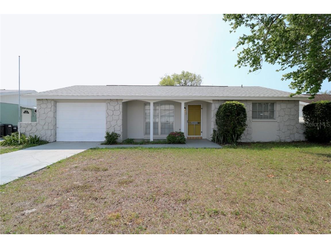 6918 Amarillo Street Port Richey FL 34668 W7853245 image1