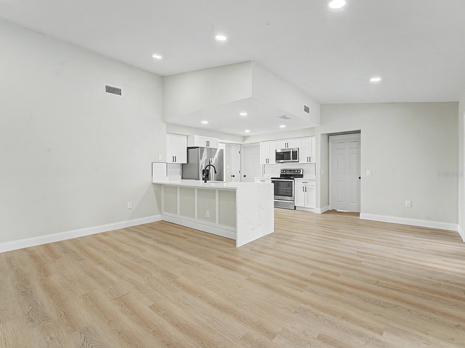6918 Odoniel Loop W Lakeland FL 33809 TB8493967 image14