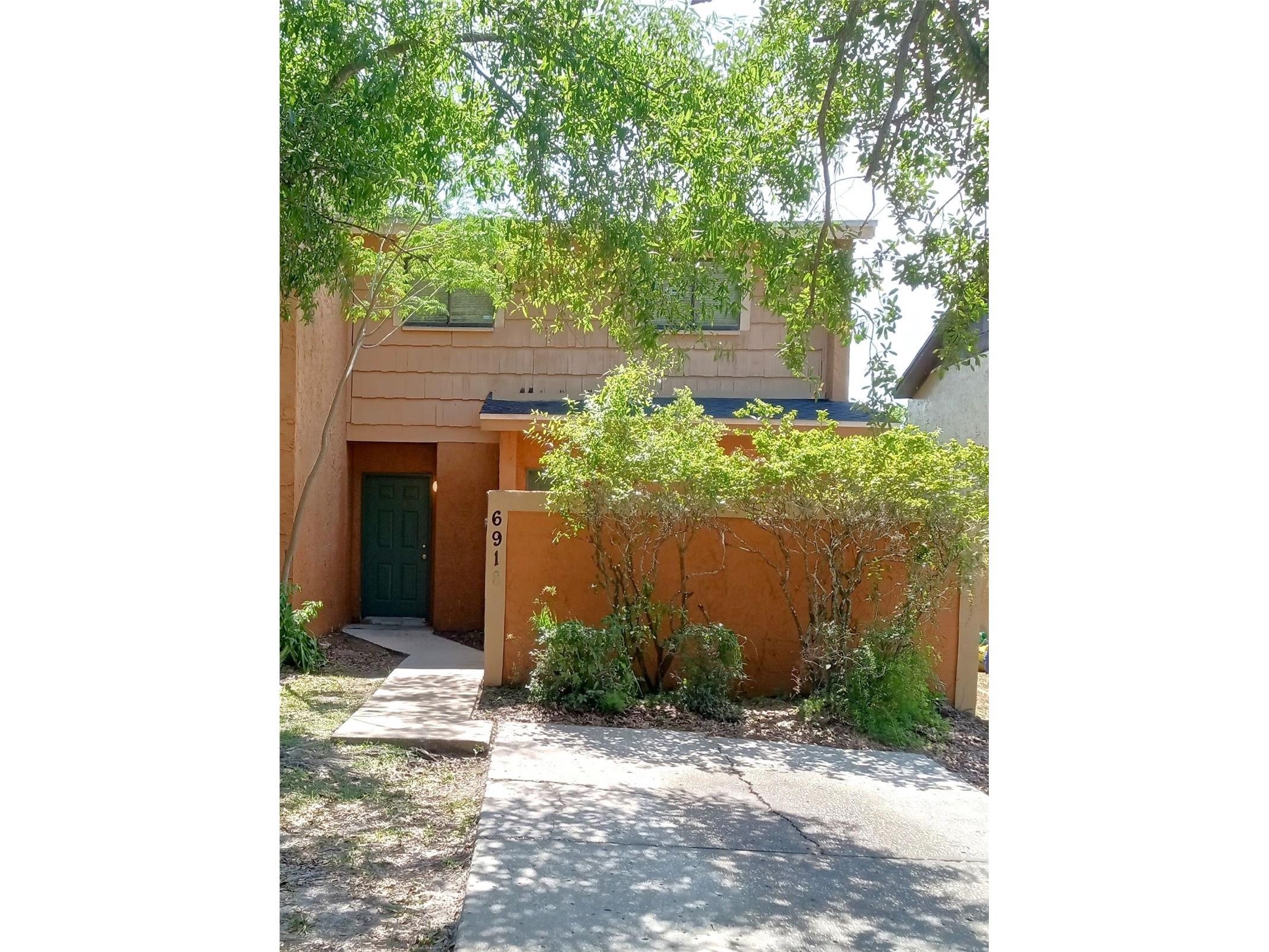 6918 Trout Street Tampa FL 33617 - HILLSBOROUGH RIVER L4963123 image1