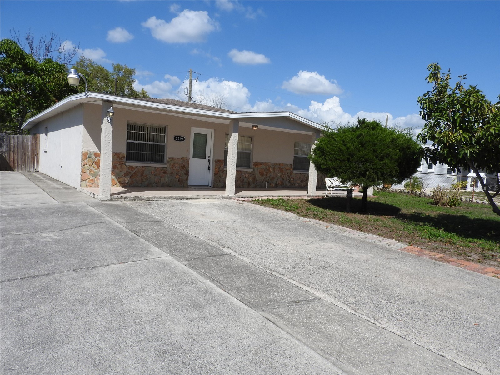 6919 Larmon Street Tampa FL 33634 TB8484728 image1