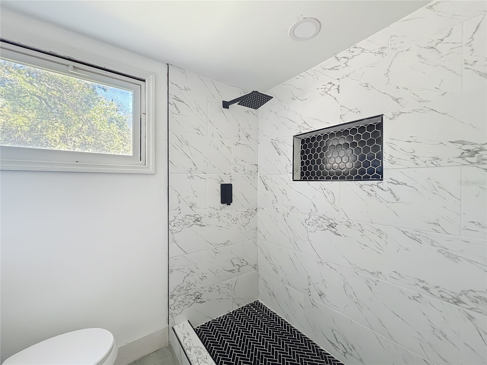6920 Delano Avenue Tampa FL 33619 TB8529087 image18