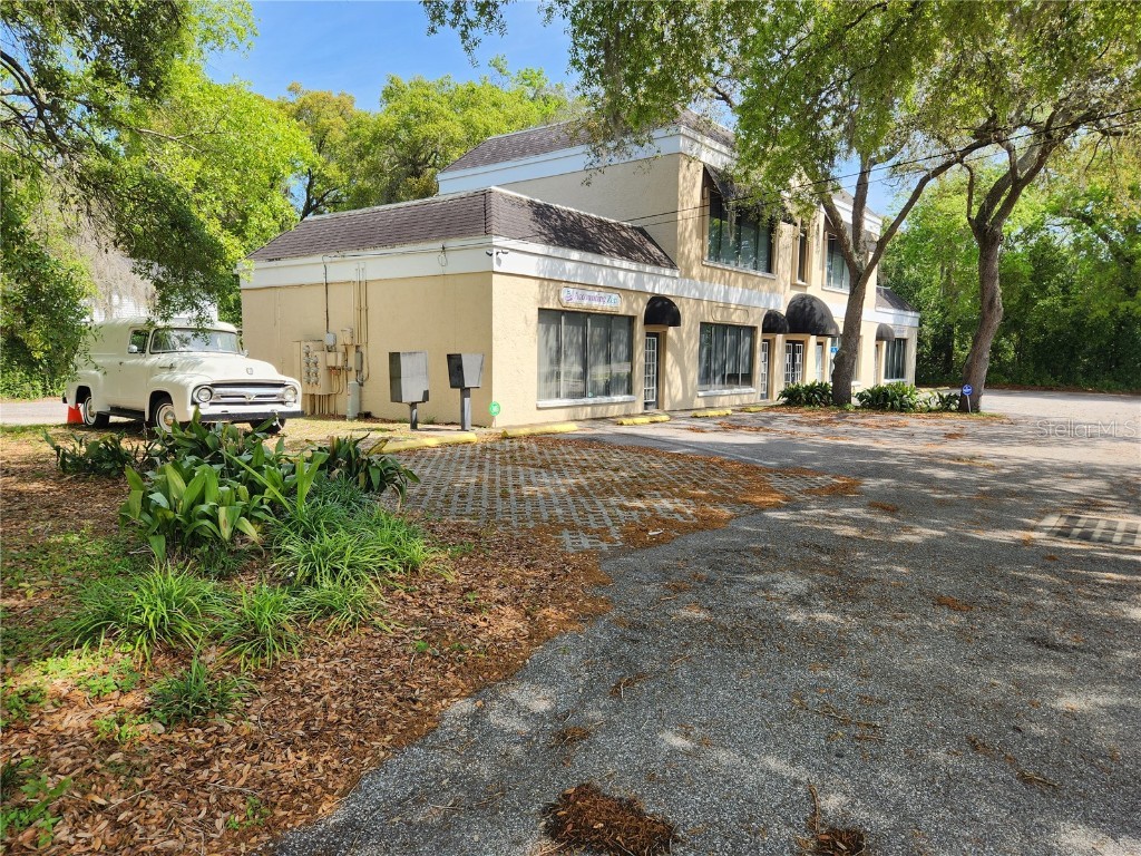 6920 E Fowler Avenue Temple Terrace FL 33617 T3512574 image1