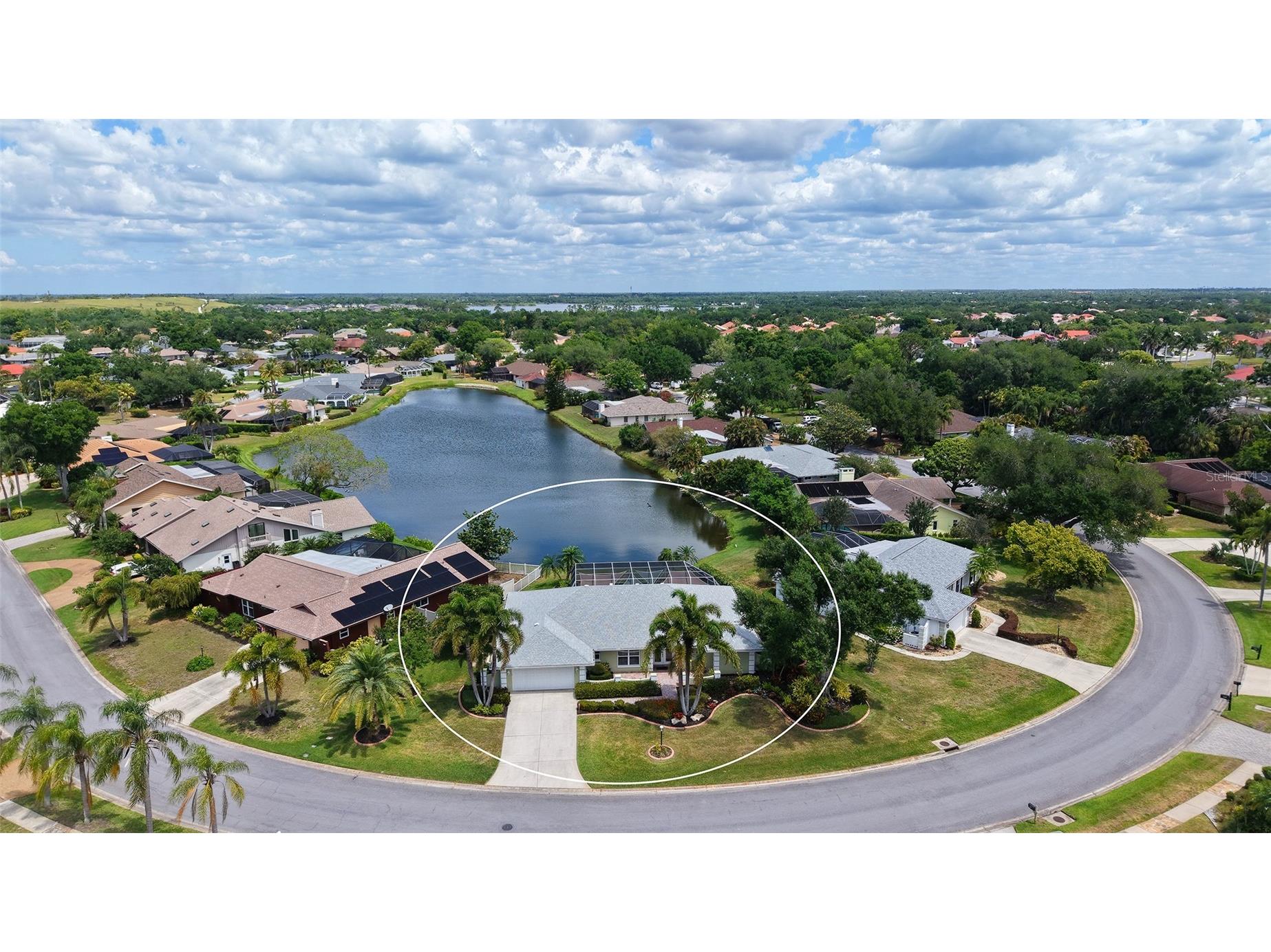 6921 Country Lakes Circle Sarasota FL 34243 A4691800 image2