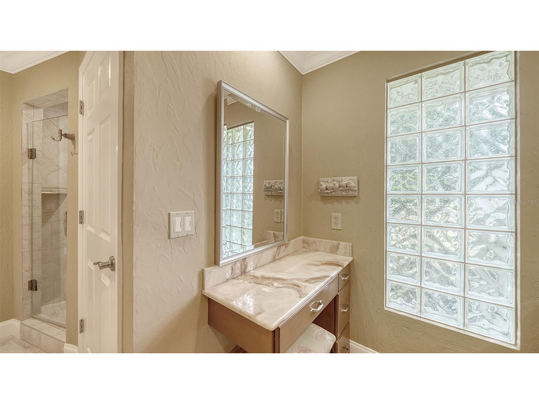 6921 Country Lakes Circle Sarasota FL 34243 A4691800 image38