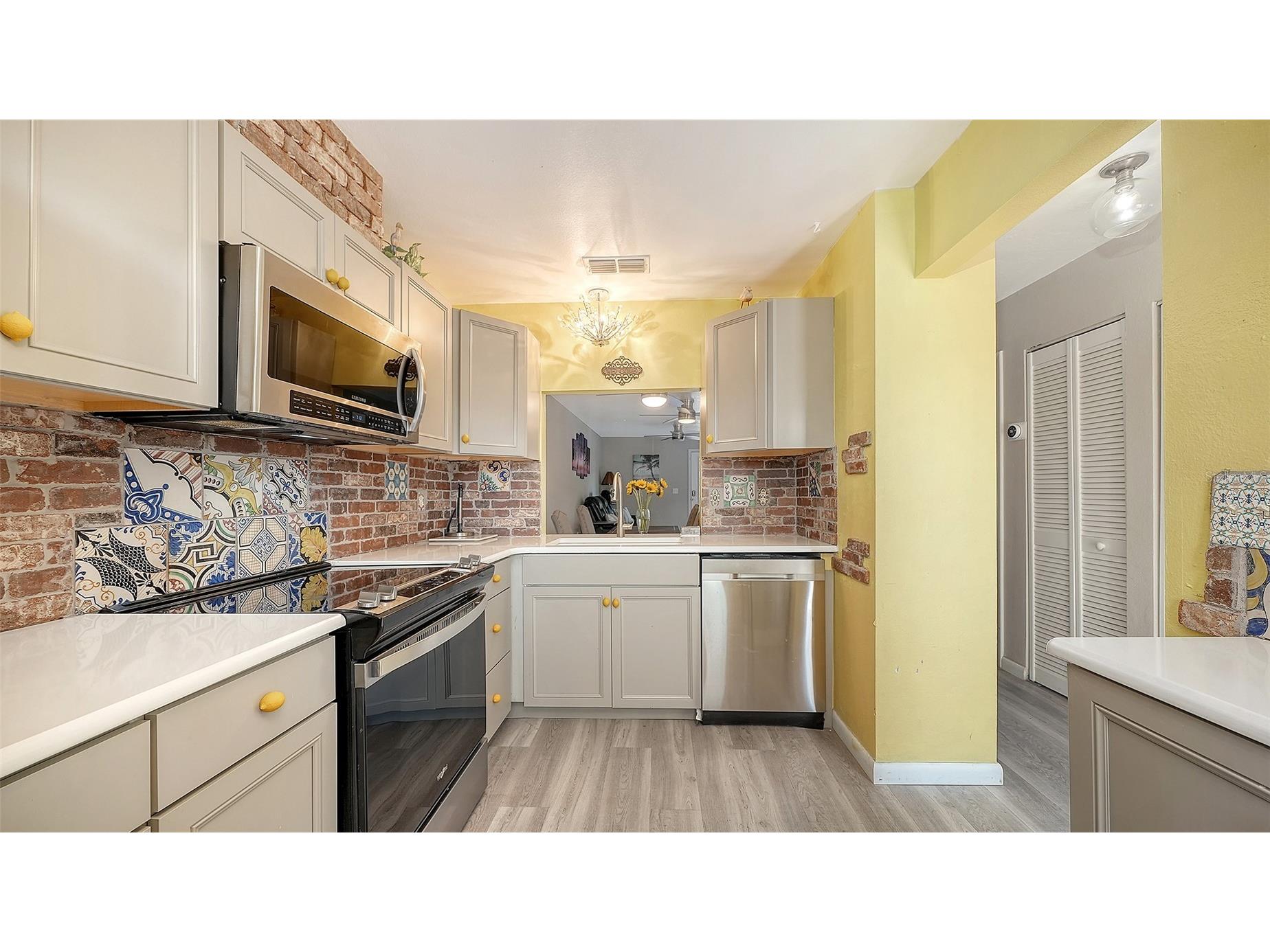 6921 Holmes Boulevard Holmes Beach FL 34217 A4691677 image13