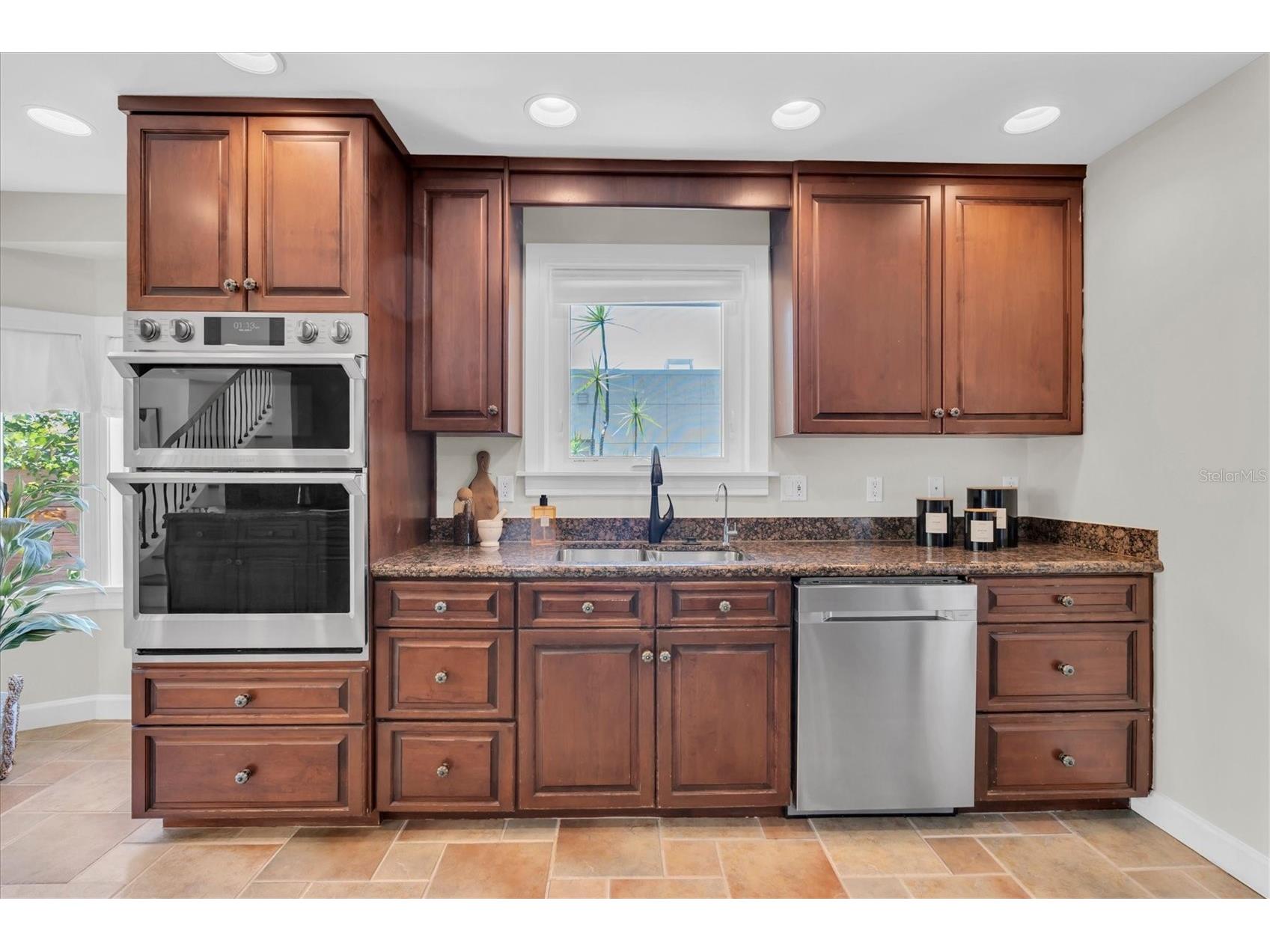 6921 Mango Avenue S Saint Petersburg FL 33707 TB8512434 image14