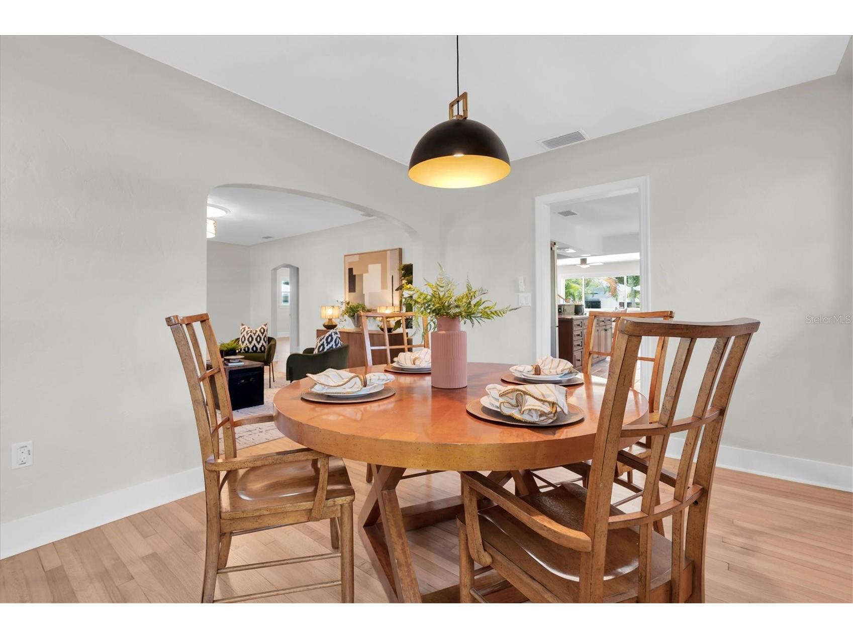 6921 Mango Avenue S Saint Petersburg FL 33707 TB8512434 image25