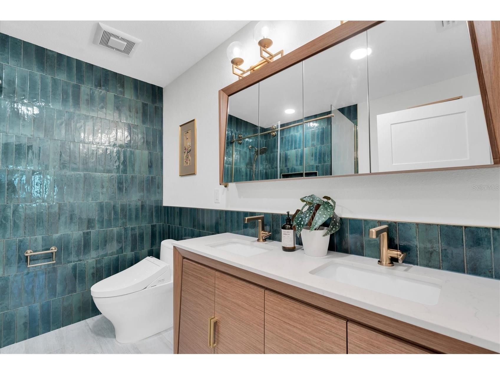 6921 Mango Avenue S Saint Petersburg FL 33707 TB8512434 image36