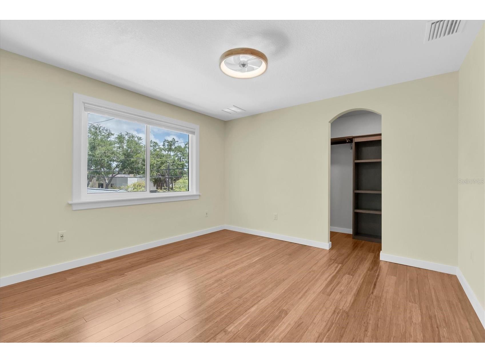 6921 Mango Avenue S Saint Petersburg FL 33707 TB8512434 image40