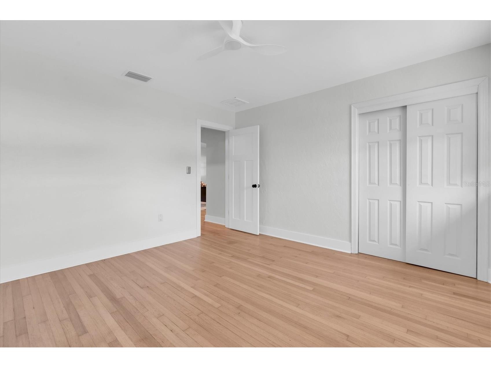 6921 Mango Avenue S Saint Petersburg FL 33707 TB8512434 image44