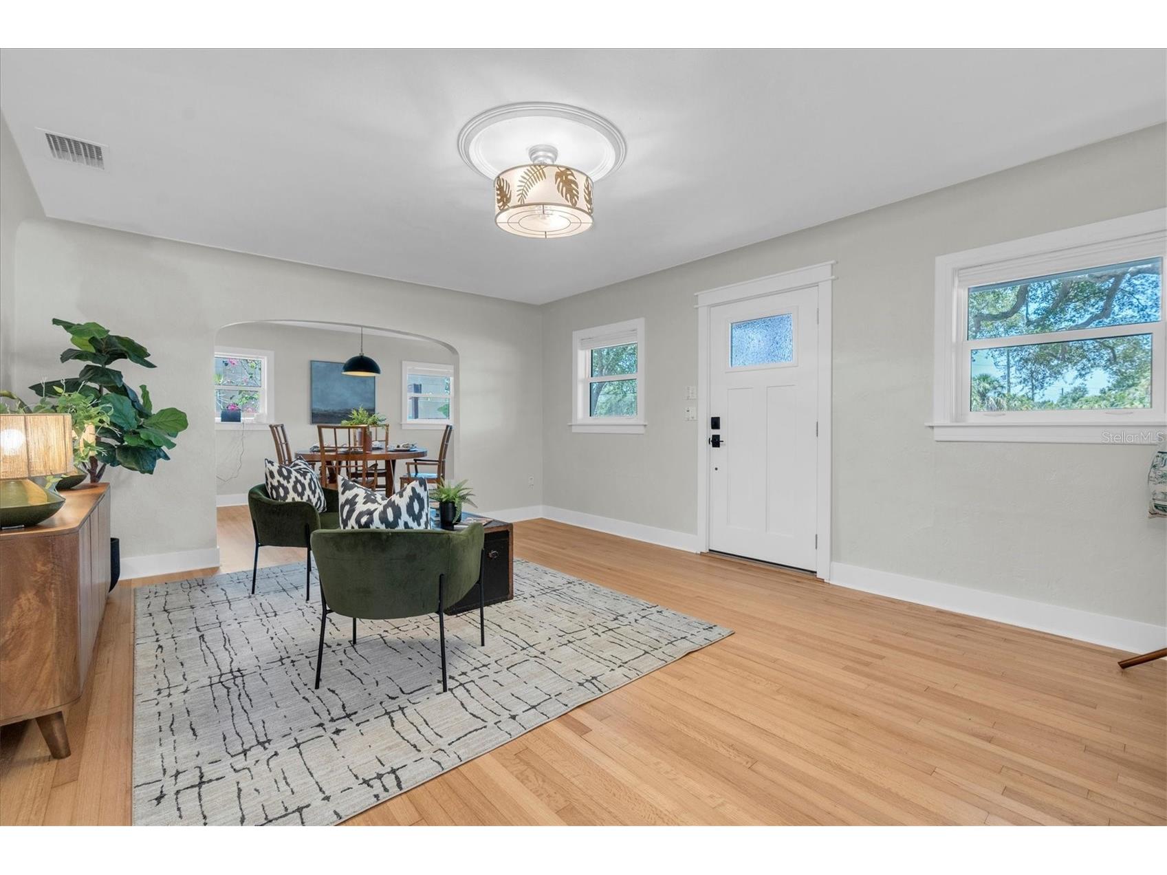 6921 Mango Avenue S Saint Petersburg FL 33707 TB8512434 image6