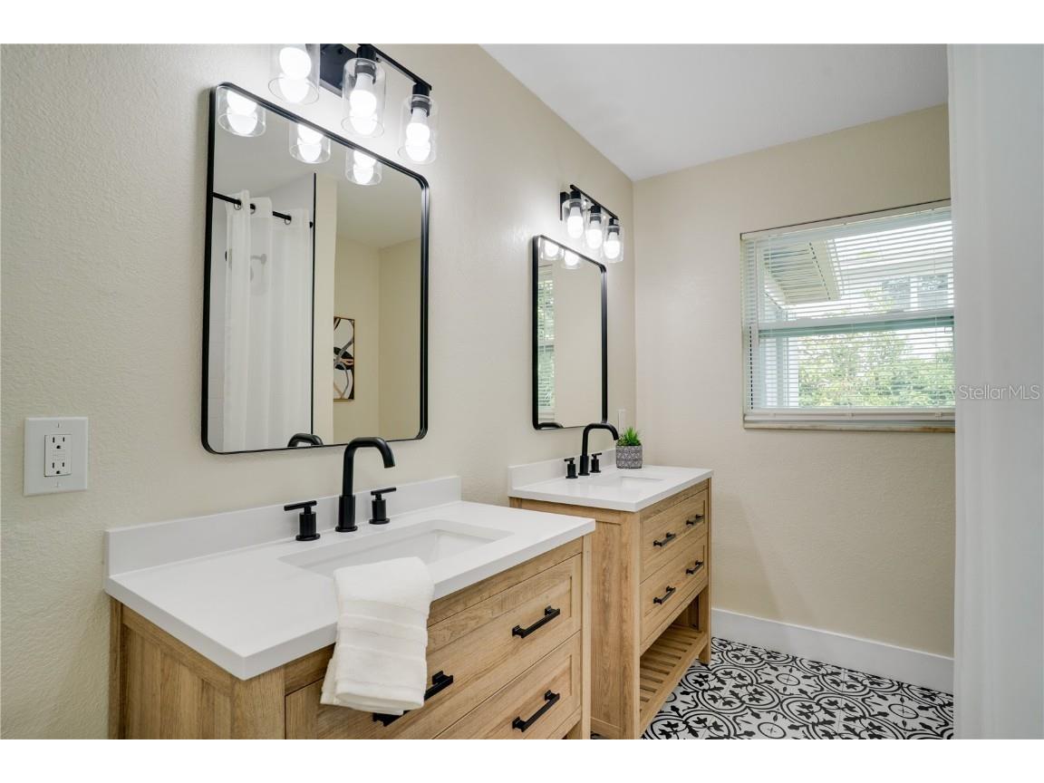 6923 16th Avenue N Saint Petersburg FL 33710 TB8446568 image27