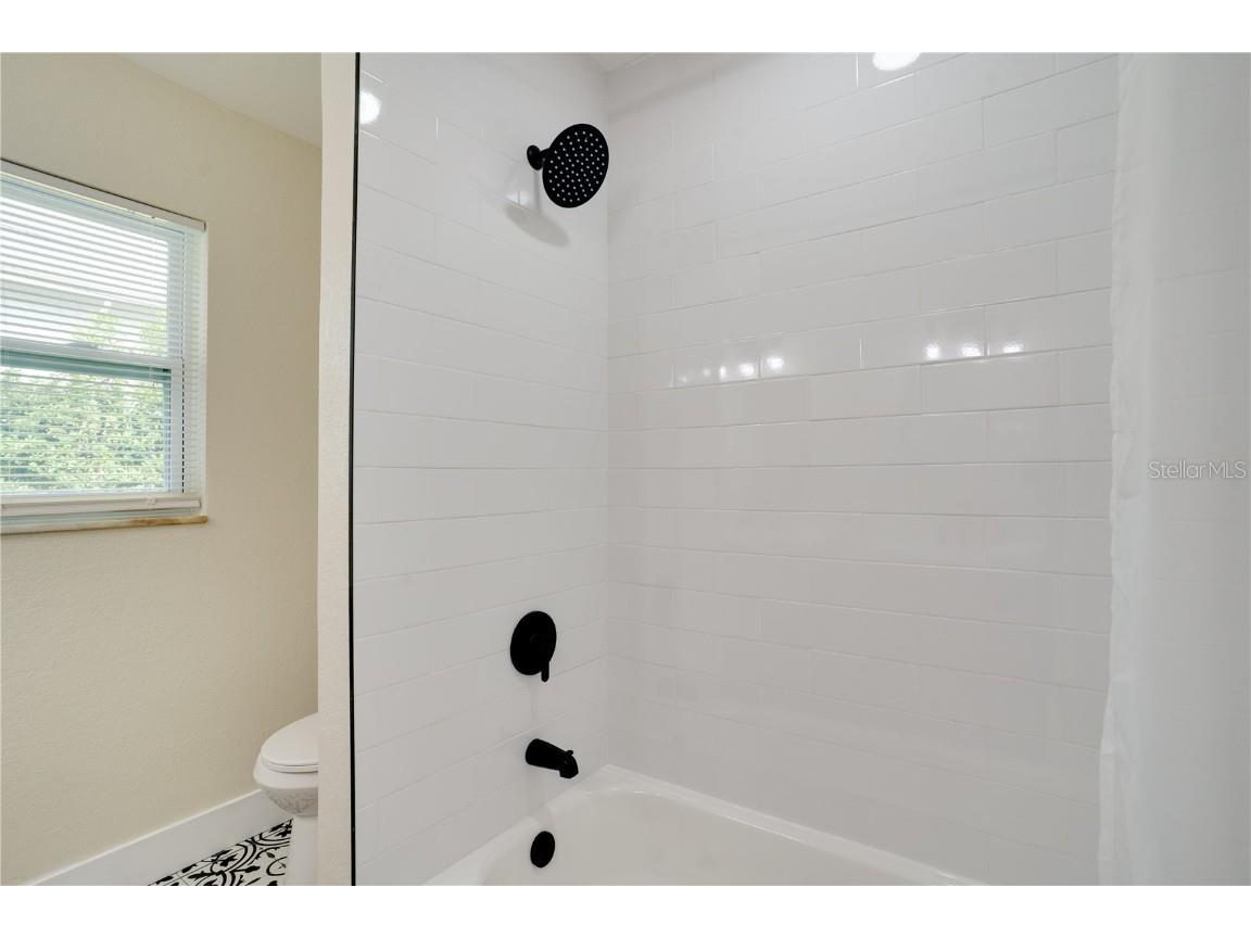 6923 16th Avenue N Saint Petersburg FL 33710 TB8446568 image28