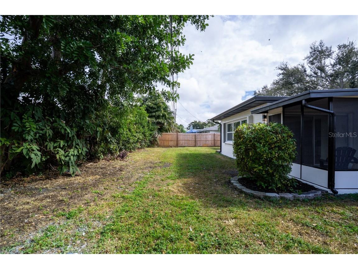 6923 16th Avenue N Saint Petersburg FL 33710 TB8446568 image33