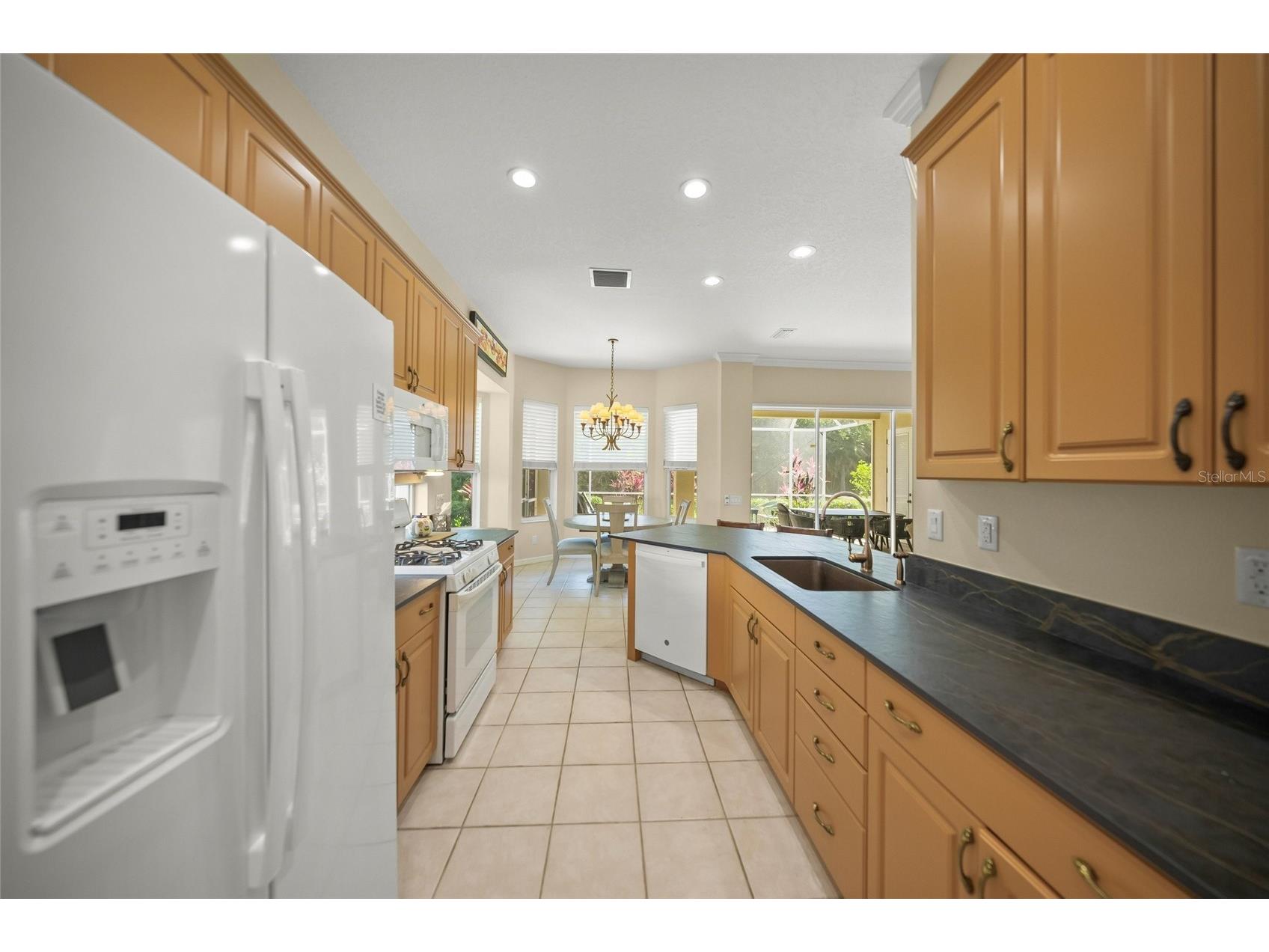 6923 Lennox Place University Park FL 34201 A4690839 image11