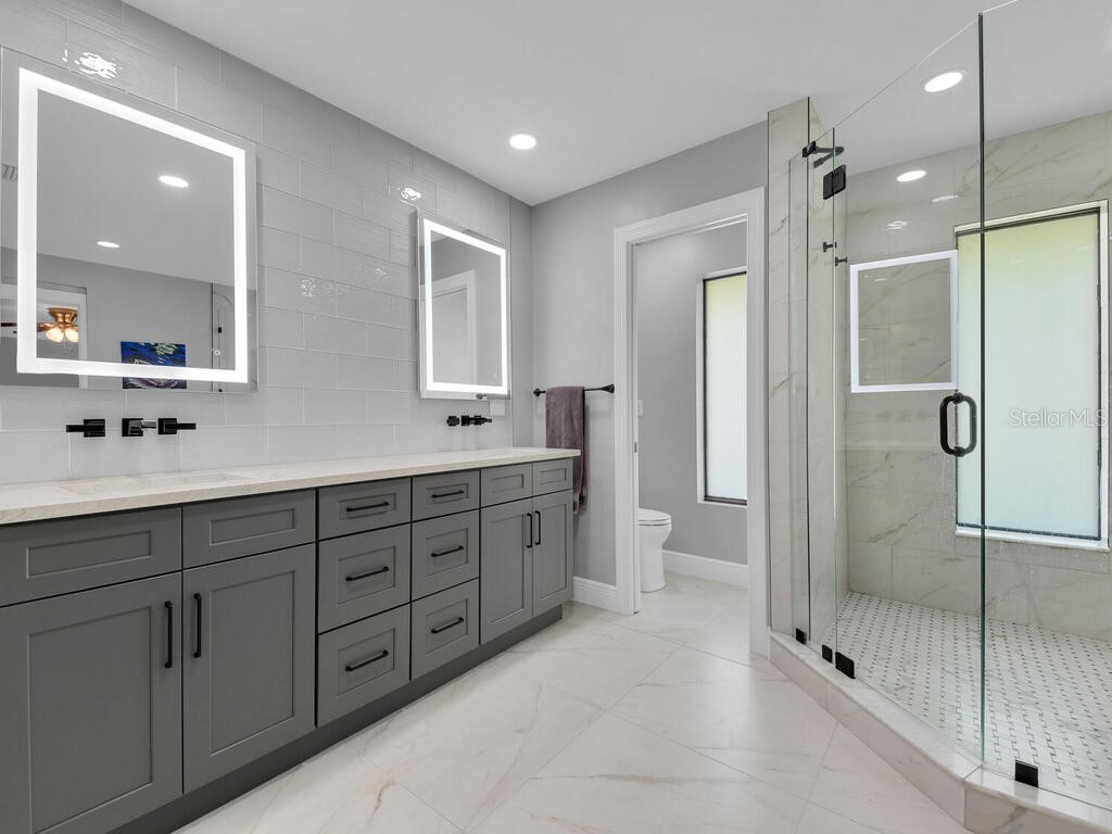 6923 Old Whiskey Creek Drive Fort Myers FL 33919 - CALOOSAHATCHEE RIVER C7514413 image18