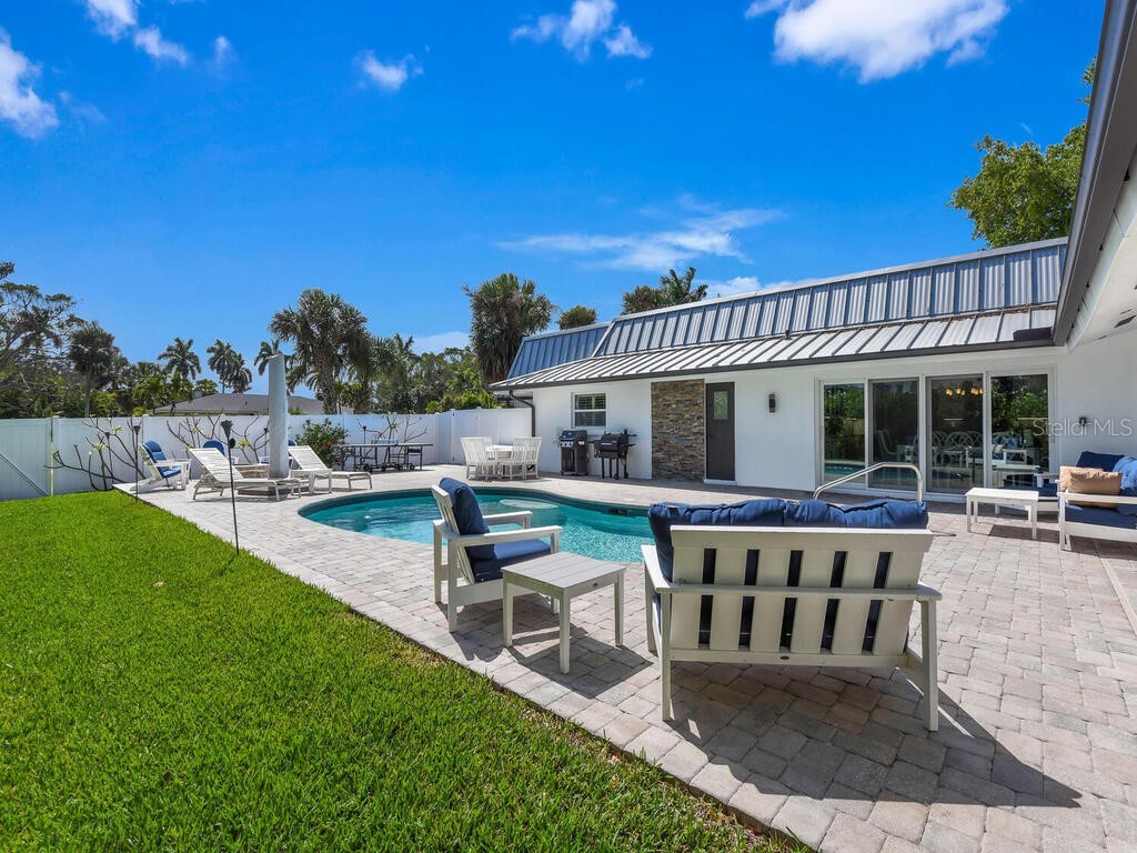 6923 Old Whiskey Creek Drive Fort Myers FL 33919 - CALOOSAHATCHEE RIVER C7514413 image2