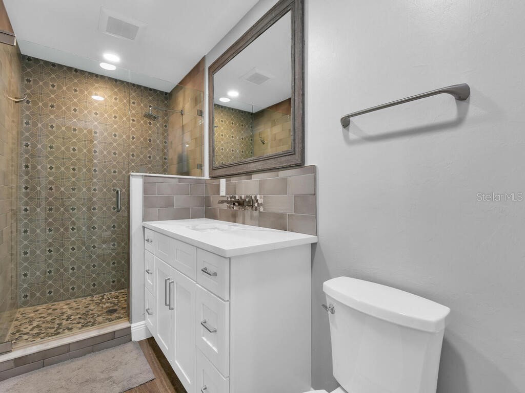 6923 Old Whiskey Creek Drive Fort Myers FL 33919 - CALOOSAHATCHEE RIVER C7514413 image29