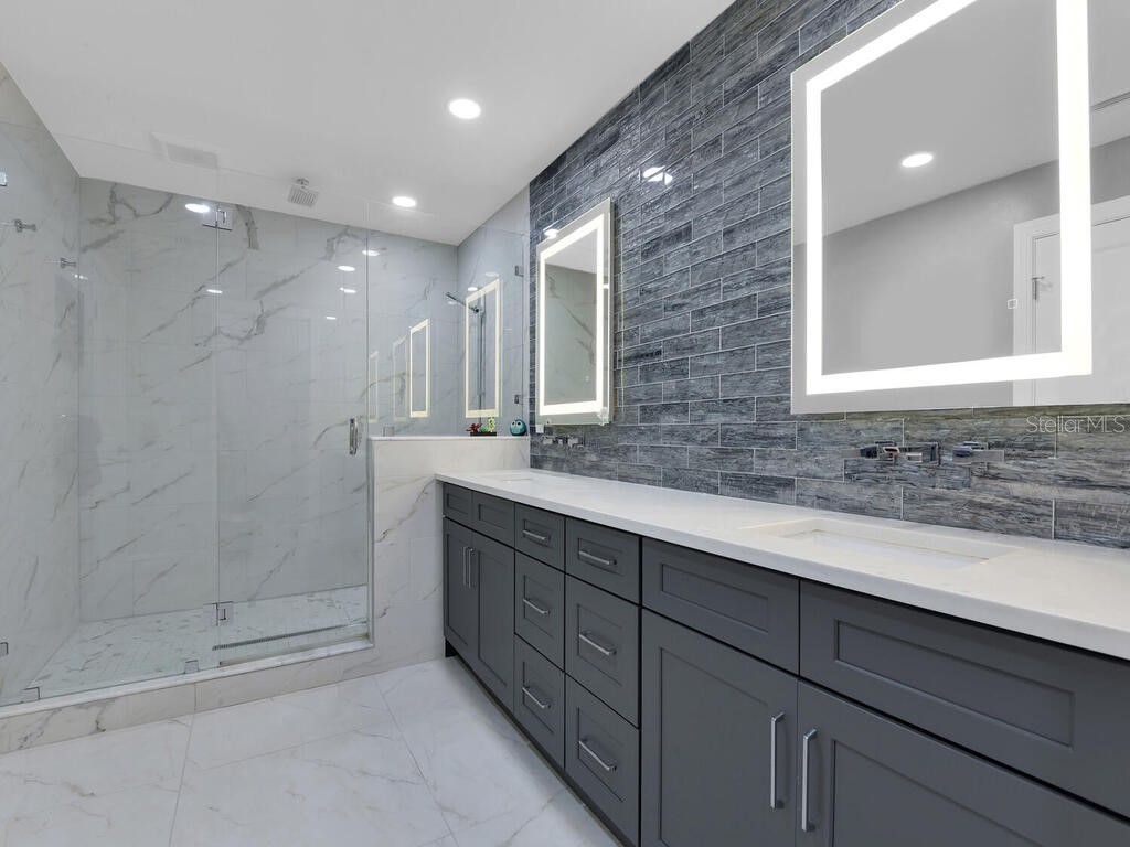 6923 Old Whiskey Creek Drive Fort Myers FL 33919 - CALOOSAHATCHEE RIVER C7514413 image35