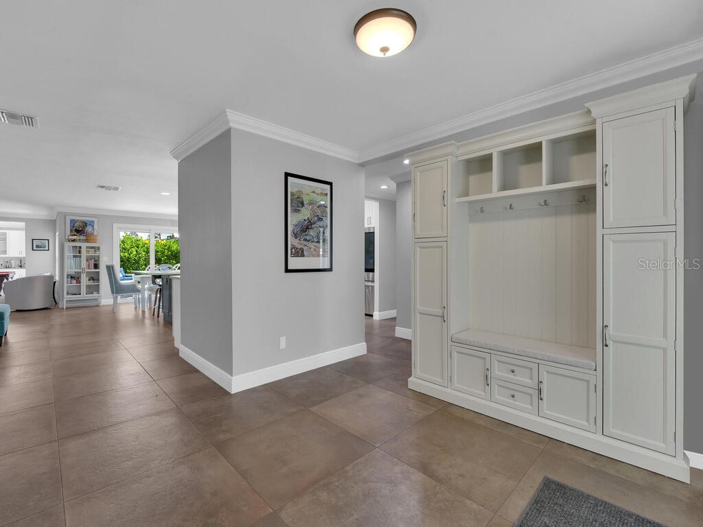 6923 Old Whiskey Creek Drive Fort Myers FL 33919 - CALOOSAHATCHEE RIVER C7514413 image4