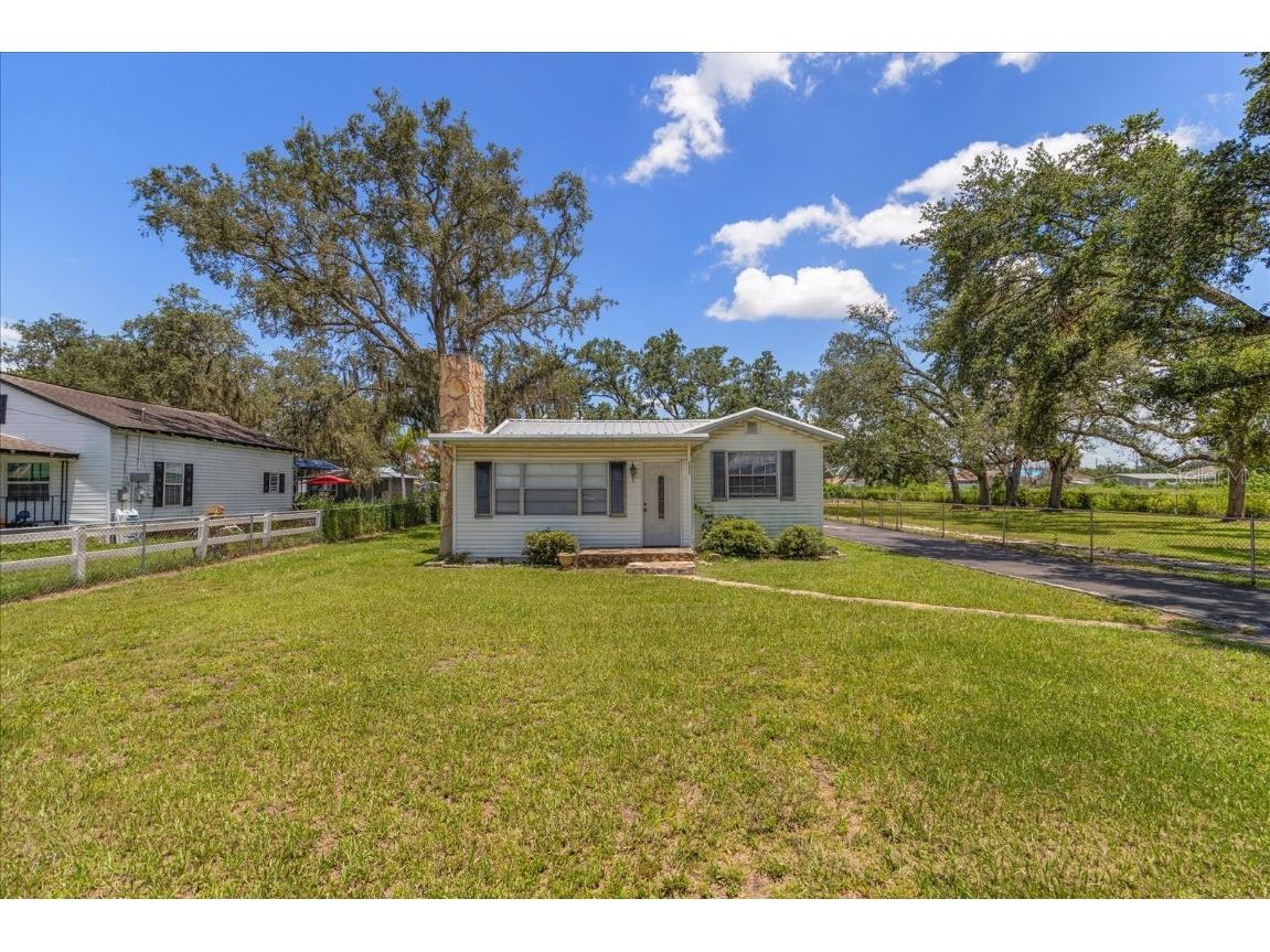 6923 W Mohawk Avenue Tampa FL 33634 TB8405143 image1