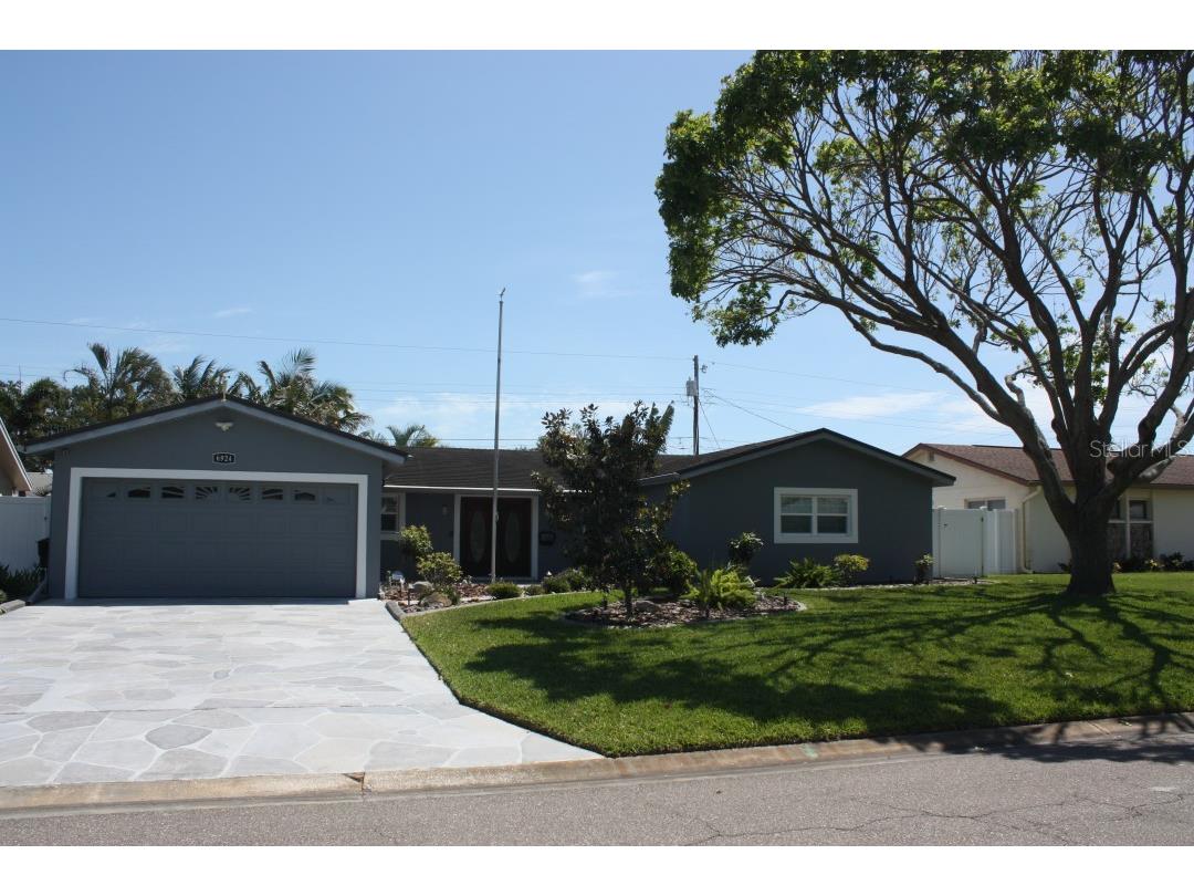 6924 15th Avenue N Saint Petersburg FL 33710 O6106875 image1