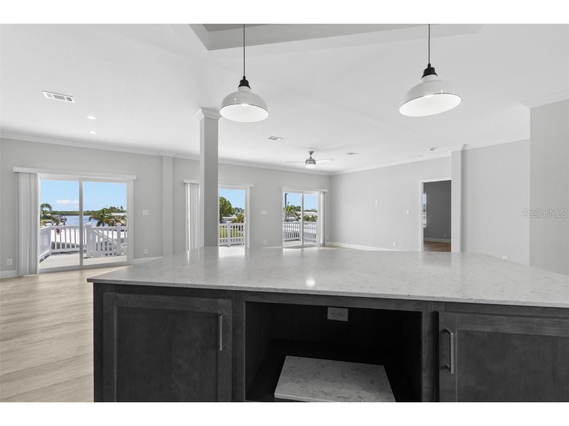 6924 Americana Drive NE #167 Saint Petersburg FL 33702 - TAMPA BAY TB8401952 image24