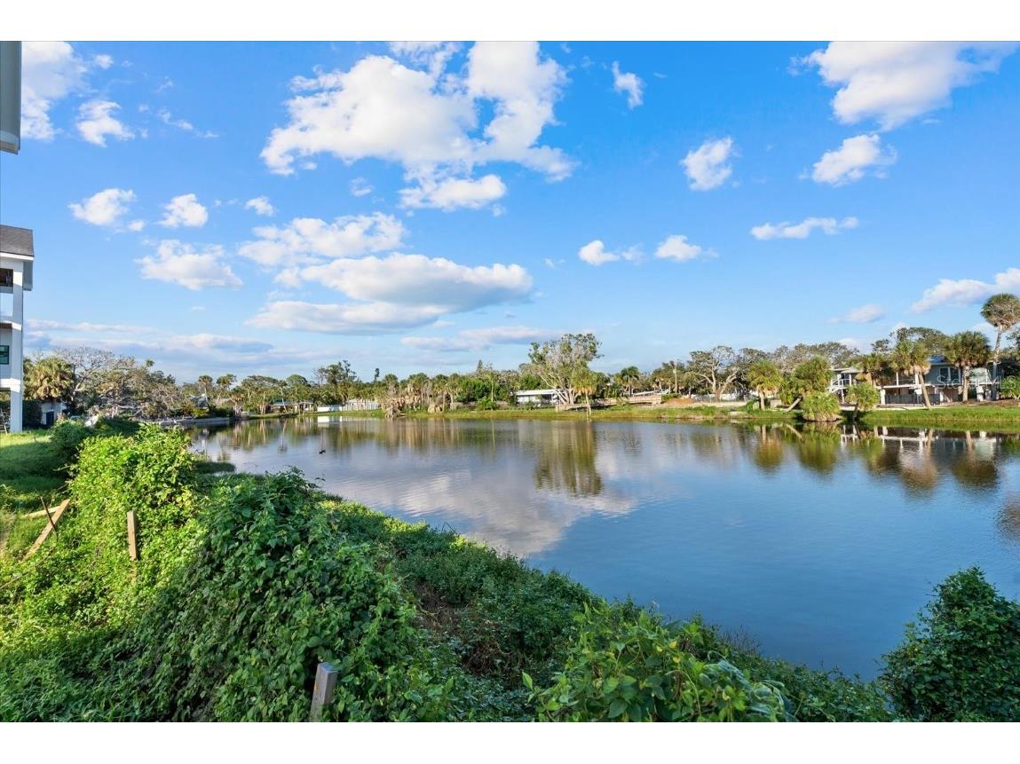 6924 Bochi Circle Sarasota FL 34242 A4643560 image39