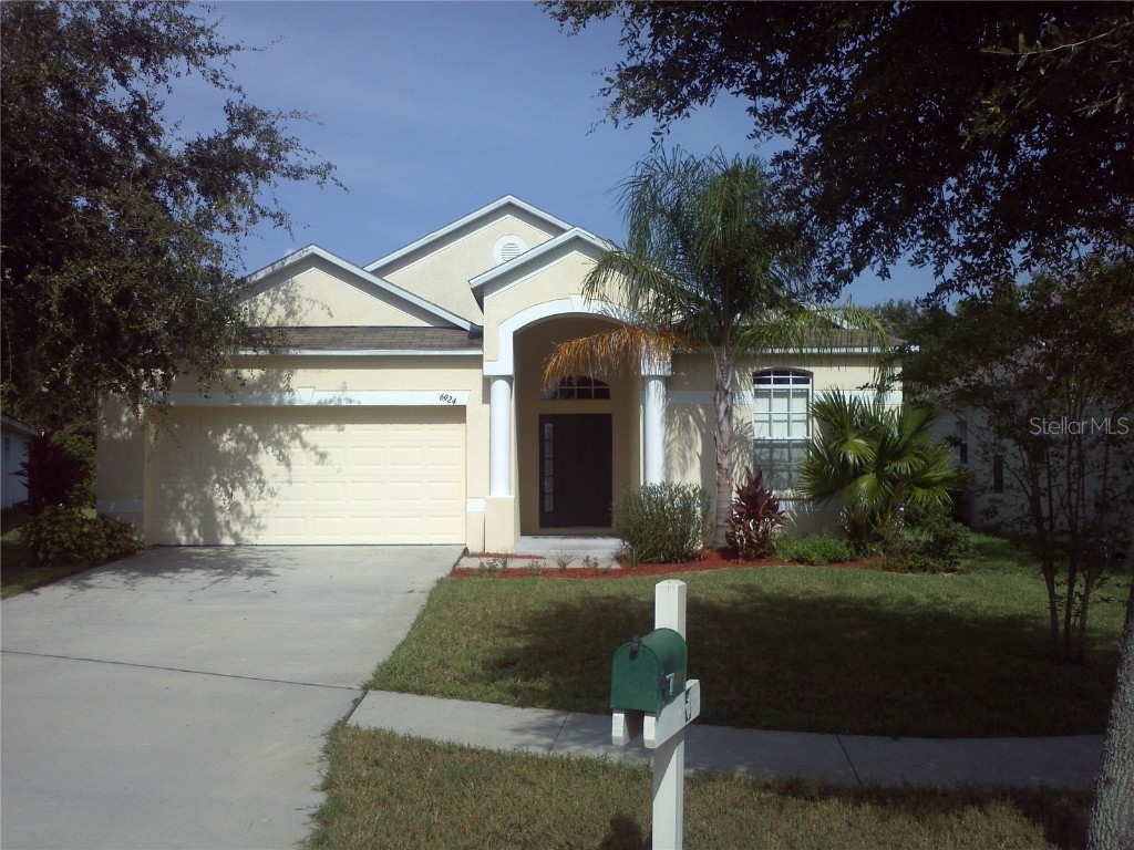 6924 Monarch Park Drive Apollo Beach FL 33572 T3541575 image1