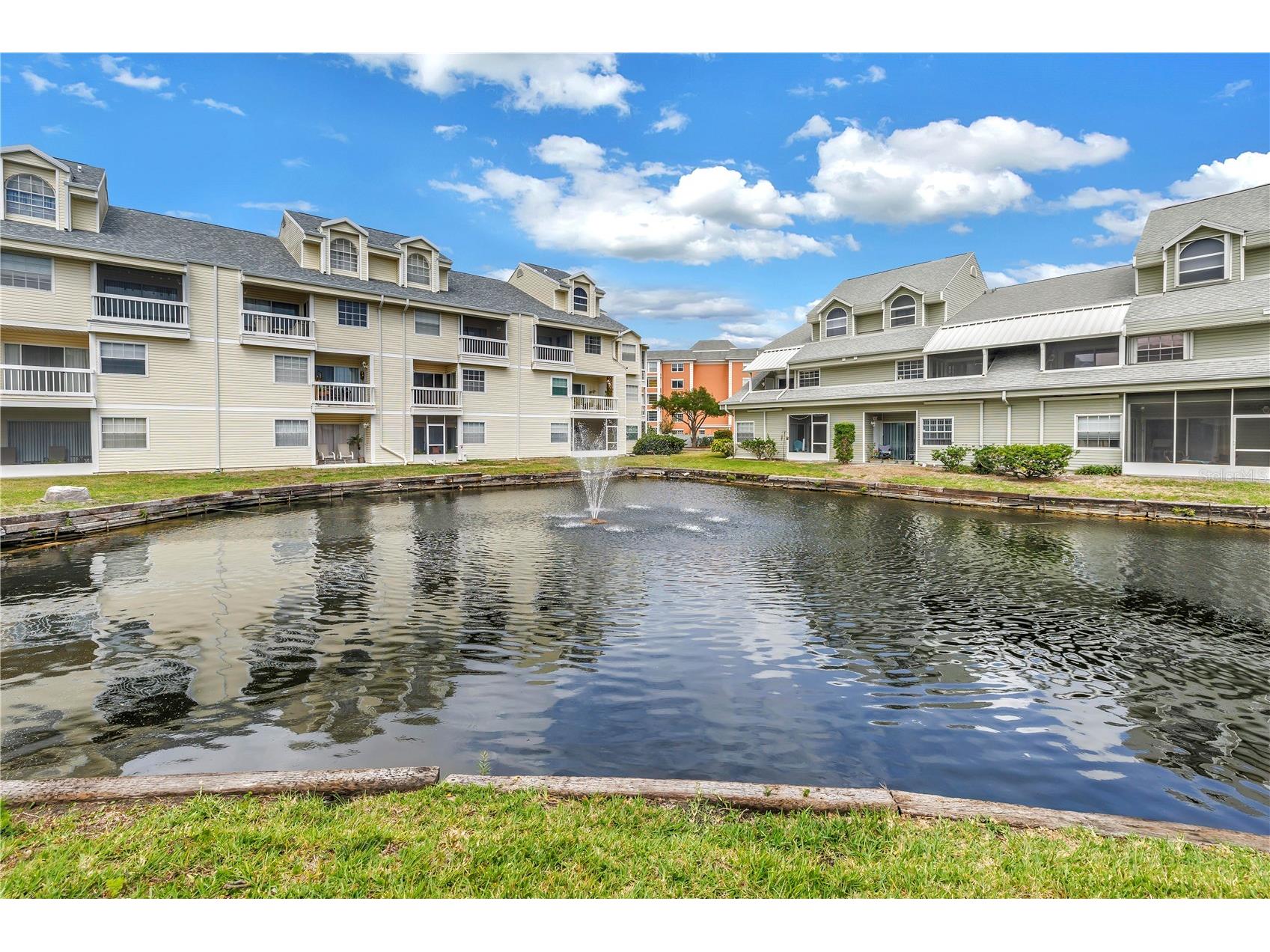6924 Stones Throw Circle N #8103 Saint Petersburg FL 33710 TB8524194 image27