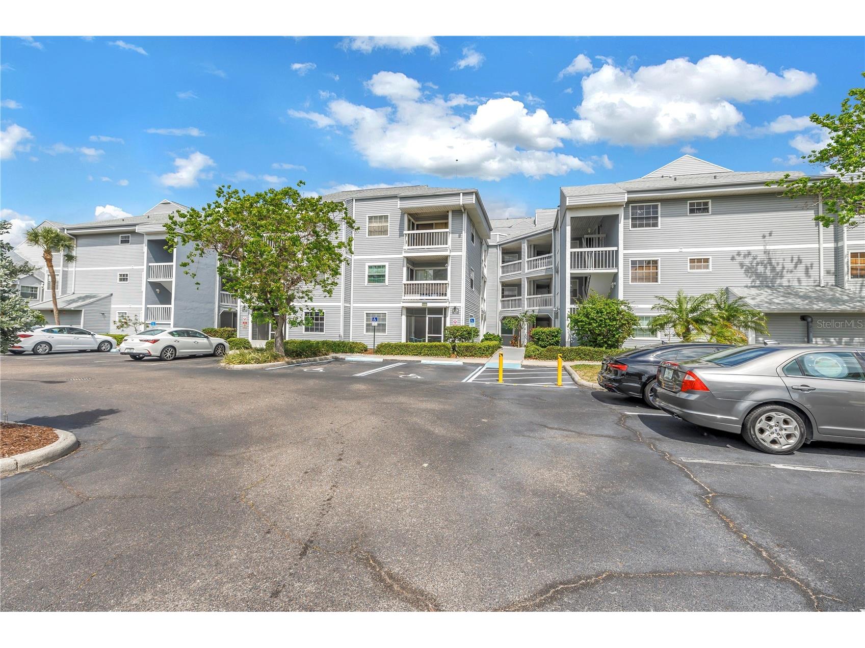 6924 Stones Throw Circle N #8103 Saint Petersburg FL 33710 TB8524194 image3