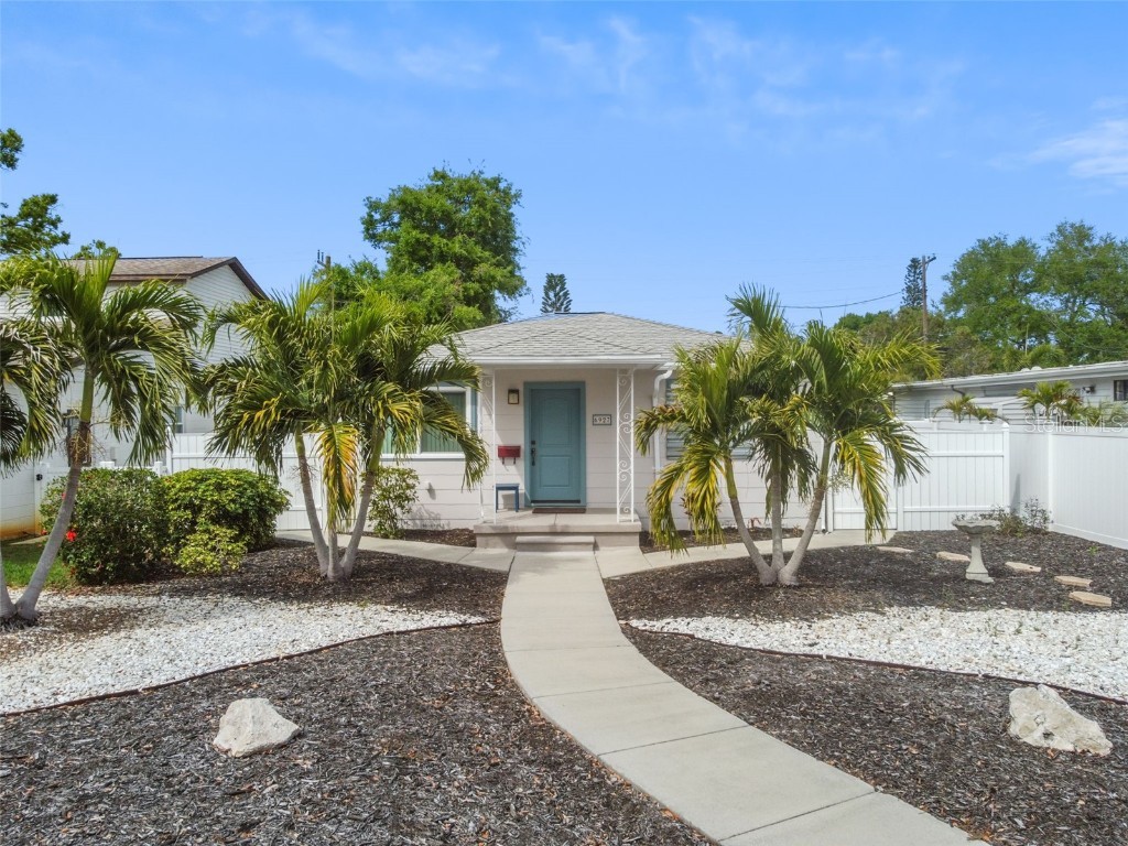 6927 Burlington Avenue N Saint Petersburg FL 33710 U8235400 image1