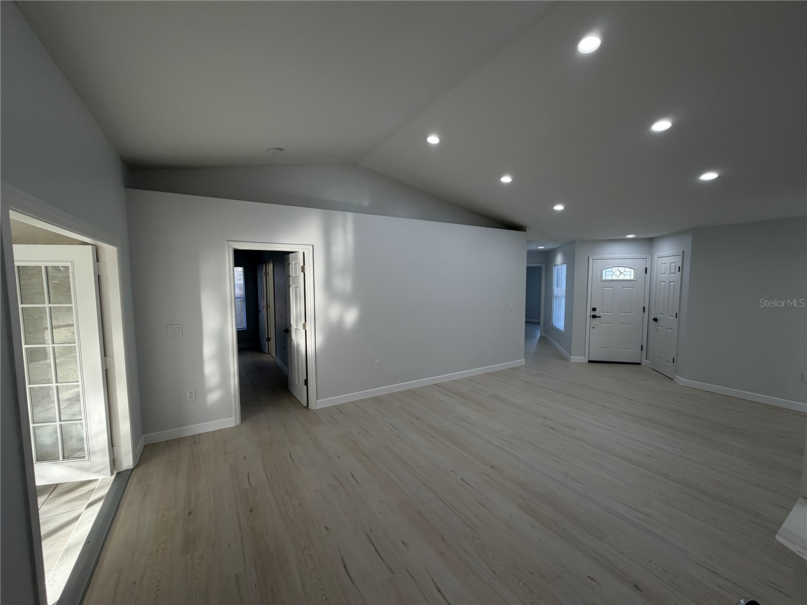 6928 43rd Court E Sarasota FL 34243 A4676085 image24