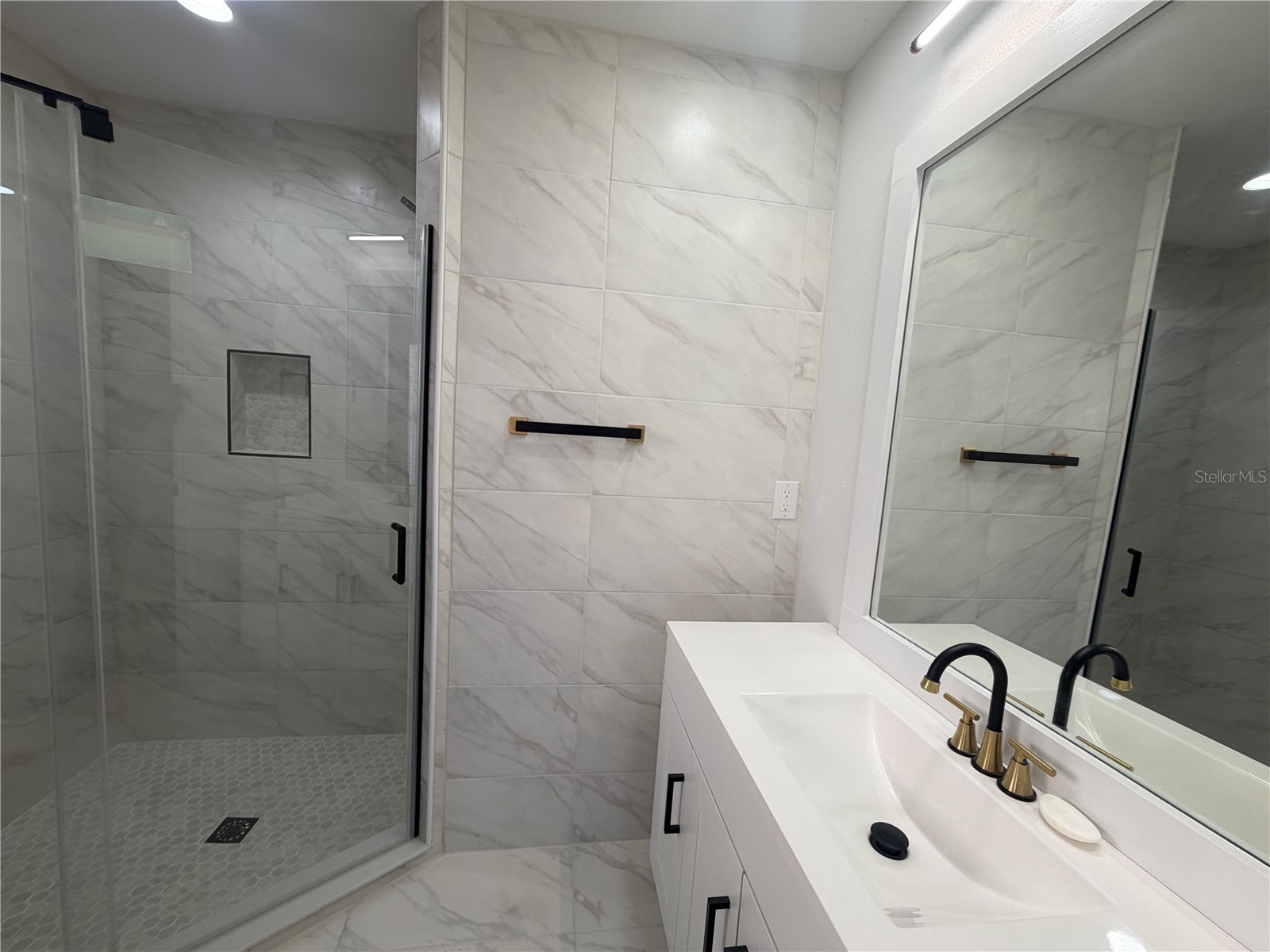 6928 43rd Court E Sarasota FL 34243 A4676085 image50