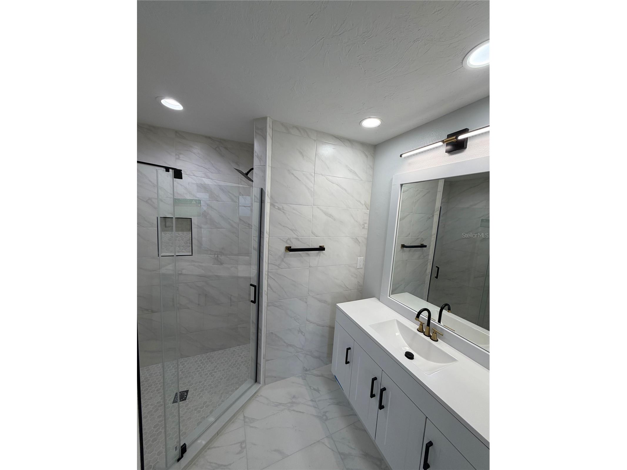 6928 43rd Court E Sarasota FL 34243 A4676085 image54