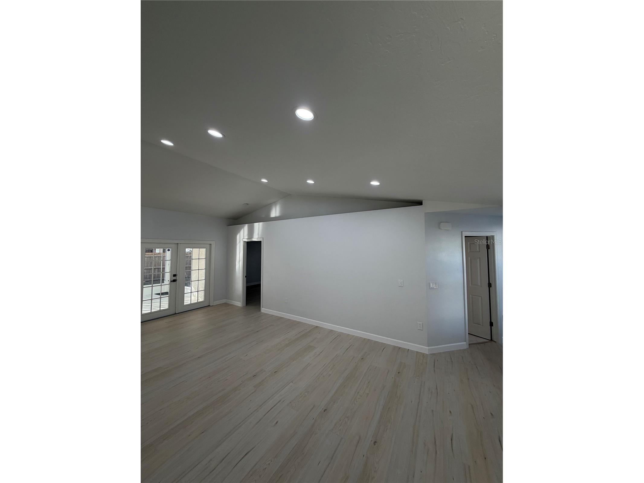 6928 43rd Court E Sarasota FL 34243 A4676085 image57