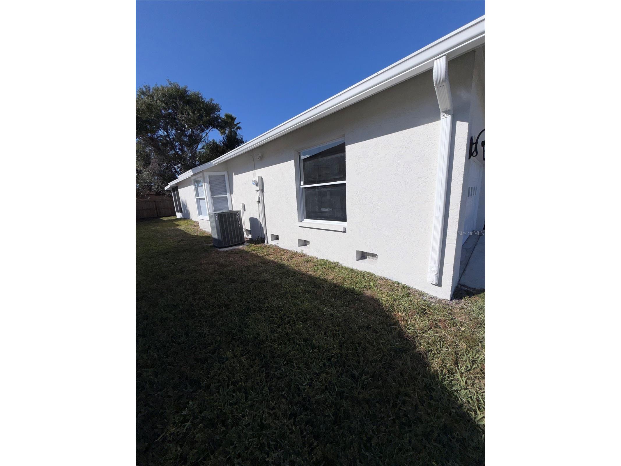 6928 43rd Court E Sarasota FL 34243 A4676085 image70