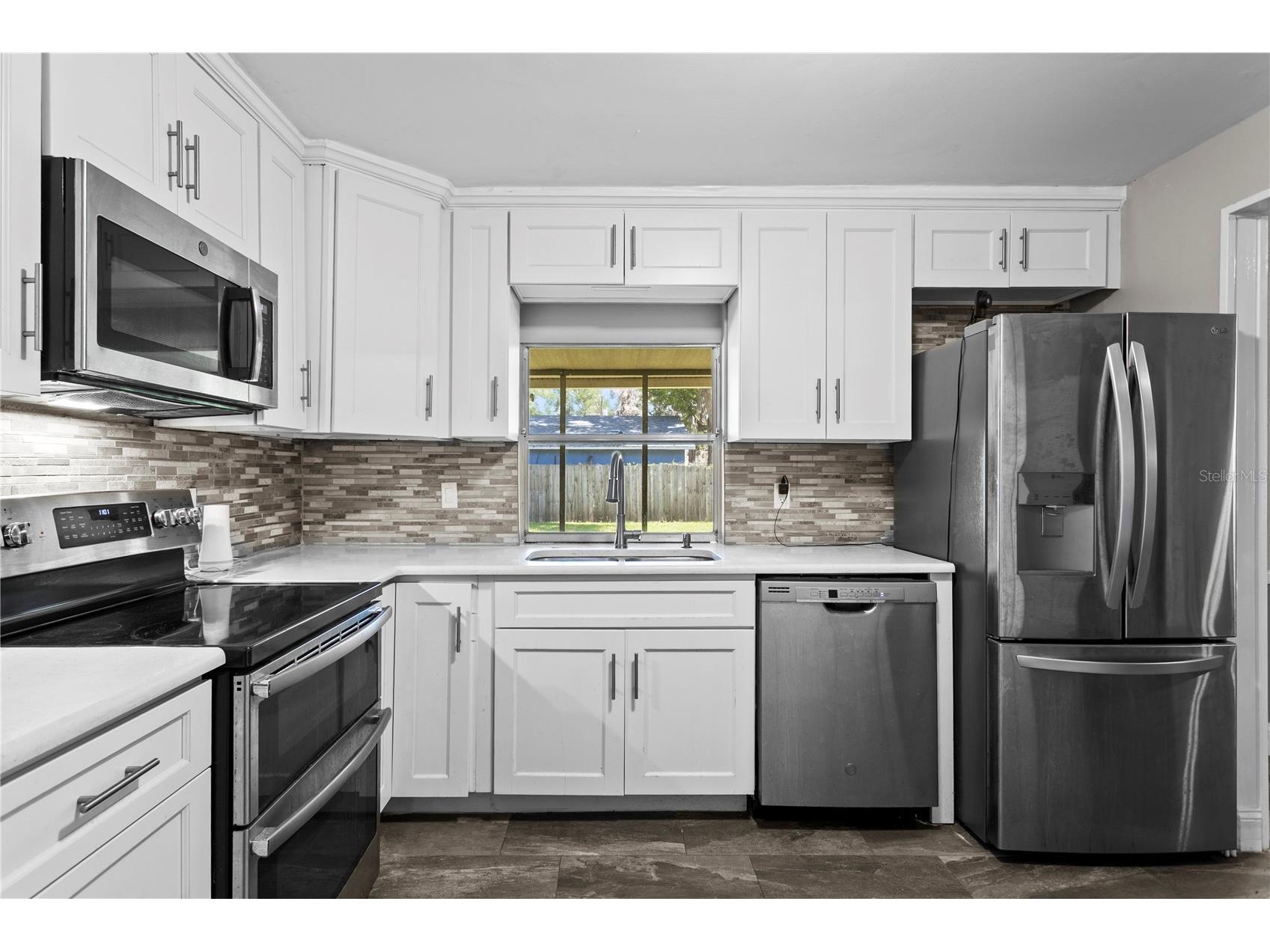 6928 Greenhill Place Tampa FL 33617 TB8523303 image11