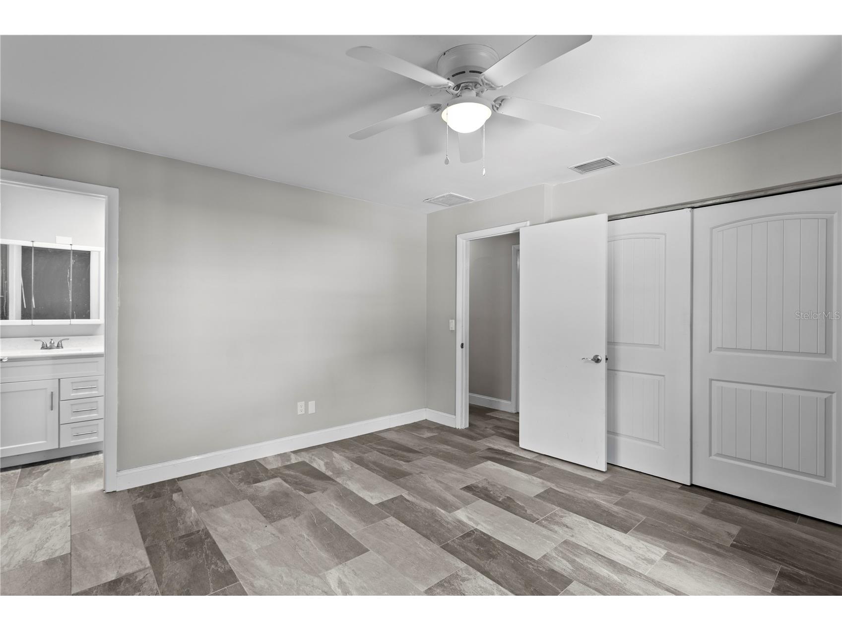 6928 Greenhill Place Tampa FL 33617 TB8523303 image25