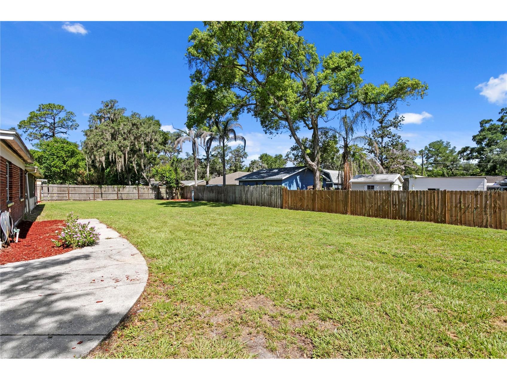 6928 Greenhill Place Tampa FL 33617 TB8523303 image32