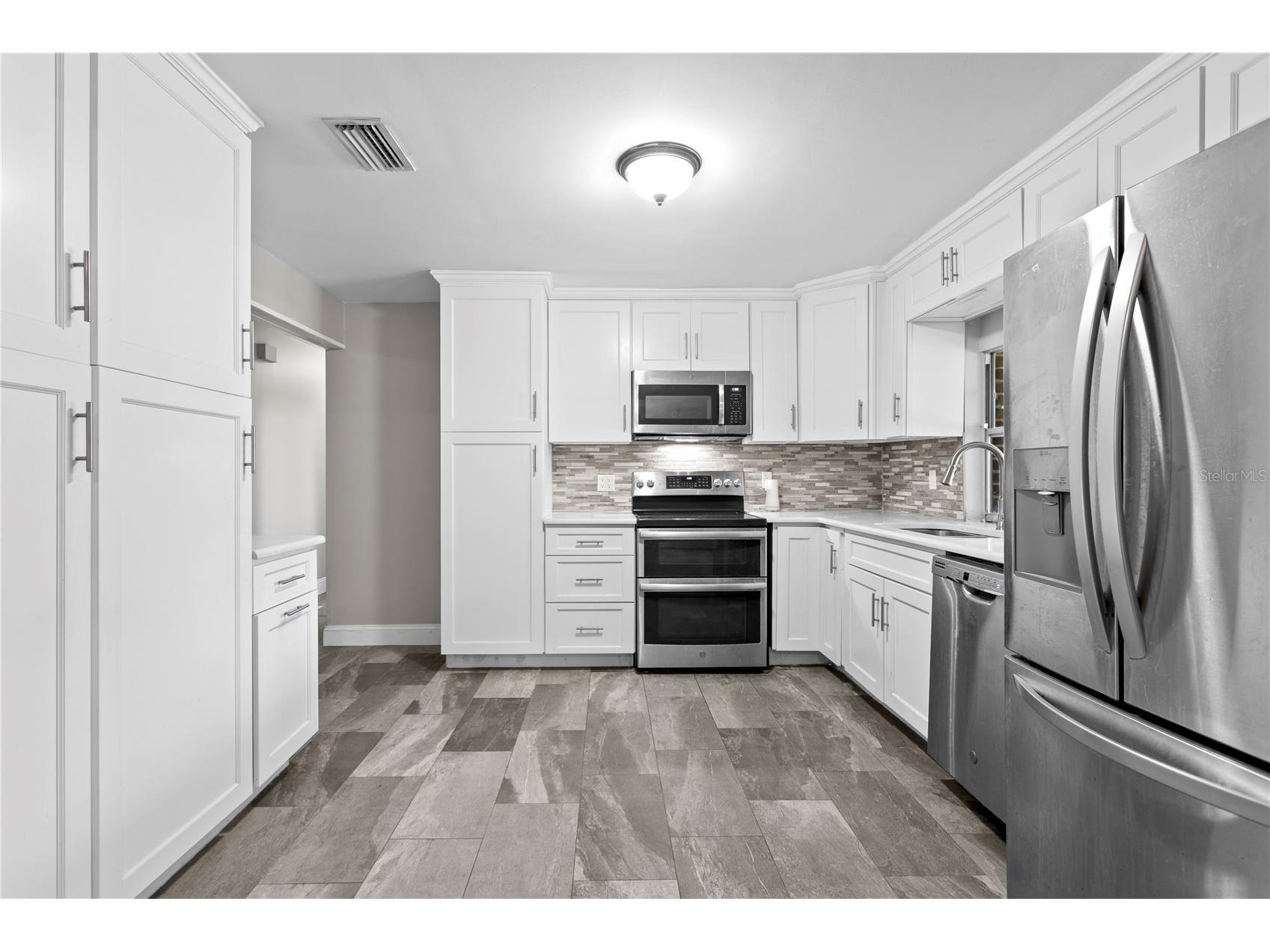 6928 Greenhill Place Tampa FL 33617 TB8523303 image9