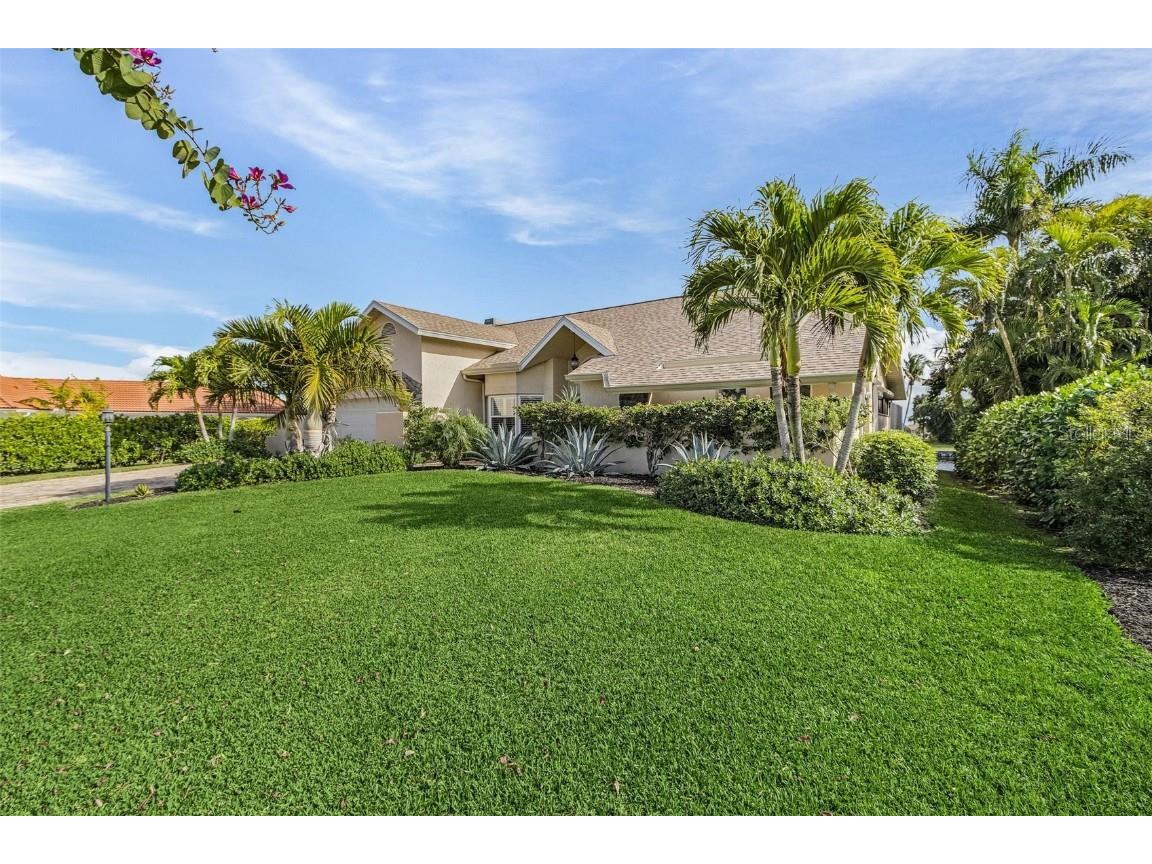 6930 Julie Ann Court Fort Myers FL 33919 C7486827 image1